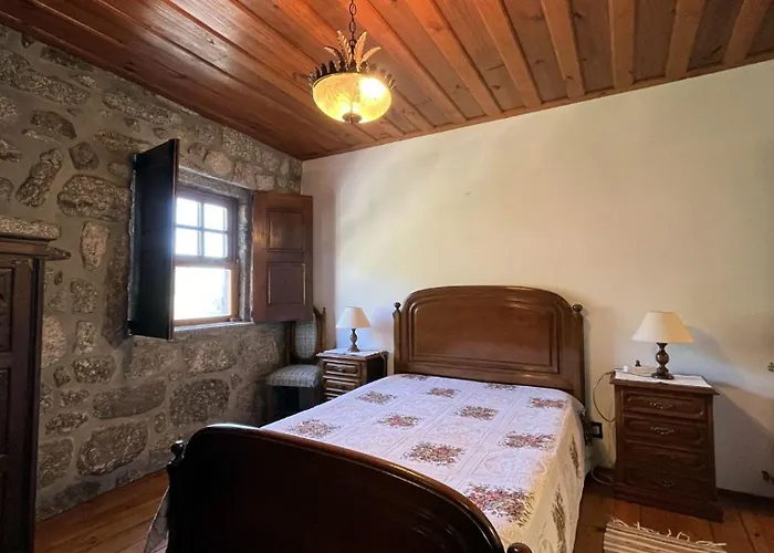 Casa Da Urze 펜션 Goaes